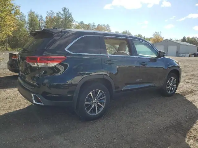 2019 TOYOTA HIGHLANDER SE  