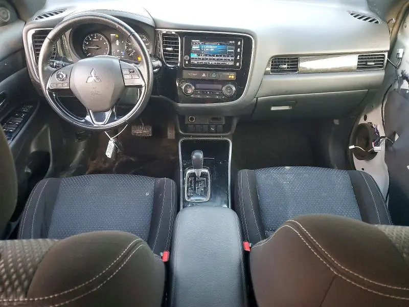 2018 MITSUBISHI OUTLANDER SE  