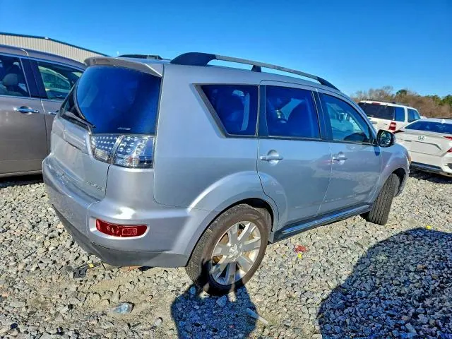 2013 MITSUBISHI OUTLANDER SE  