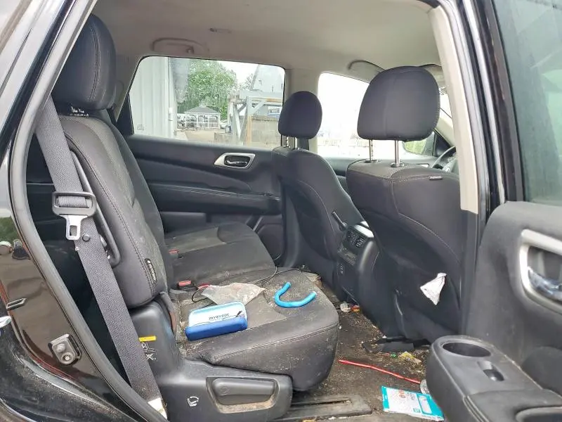 2018 NISSAN PATHFINDER S  