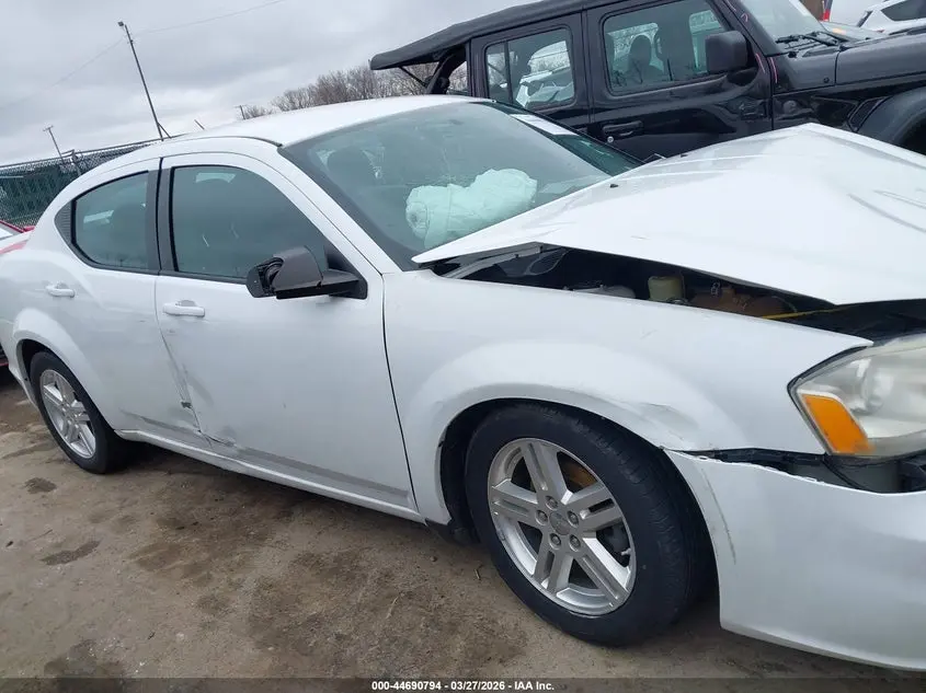 2014 DODGE AVENGER SE