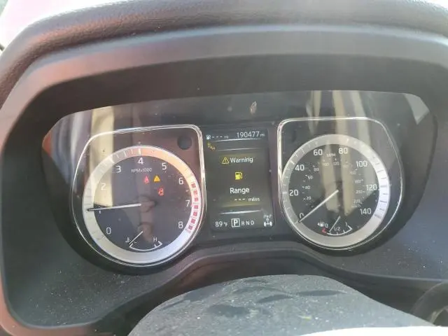 2017 NISSAN TITAN SV  