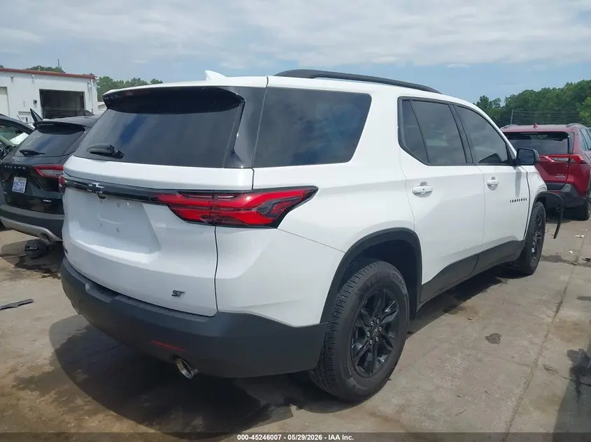 2023 CHEVROLET TRAVERSE FWD LS
