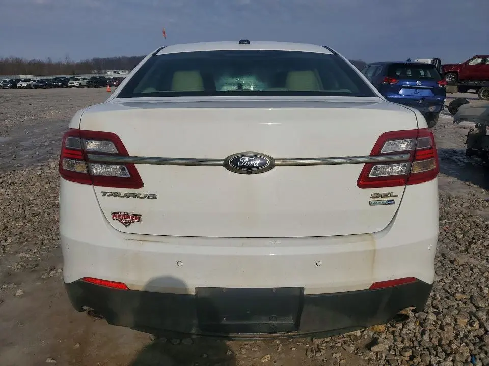 2017 FORD TAURUS SEL  
