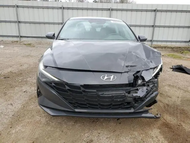 2023 HYUNDAI ELANTRA SE