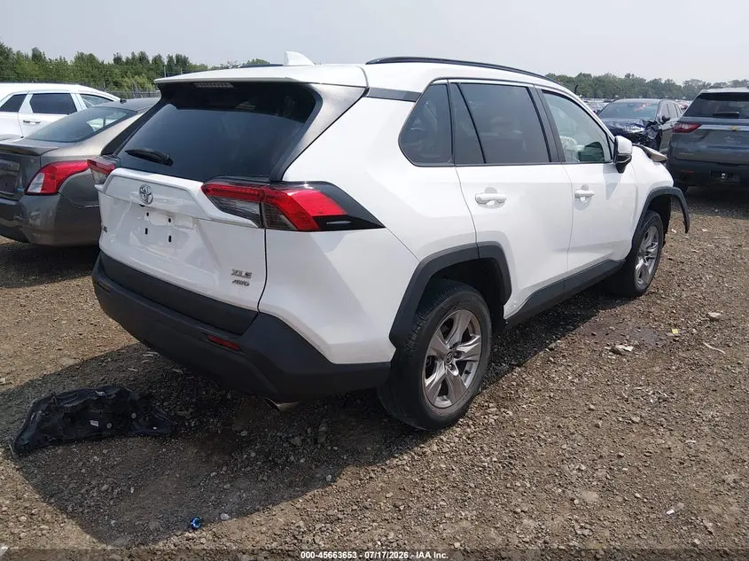 2023 TOYOTA RAV4 XLE