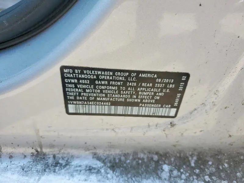 2014 VOLKSWAGEN PASSAT SE  