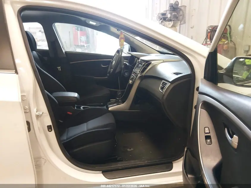 2017 HYUNDAI ELANTRA GT  