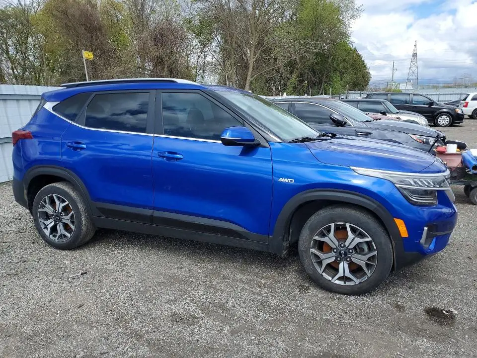 2021 KIA SELTOS EX  