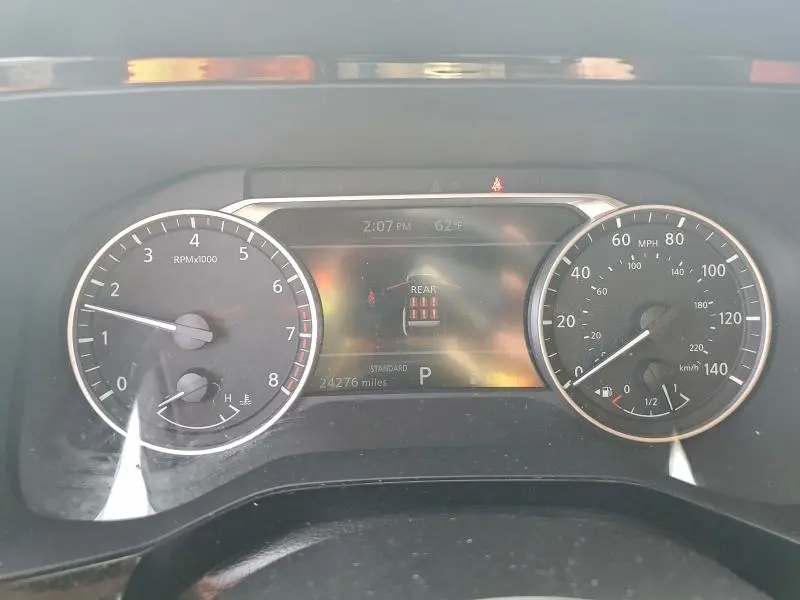 2024 NISSAN PATHFINDER SV  