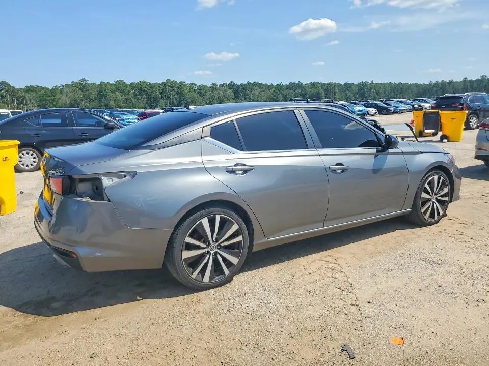 2021 NISSAN ALTIMA SR  