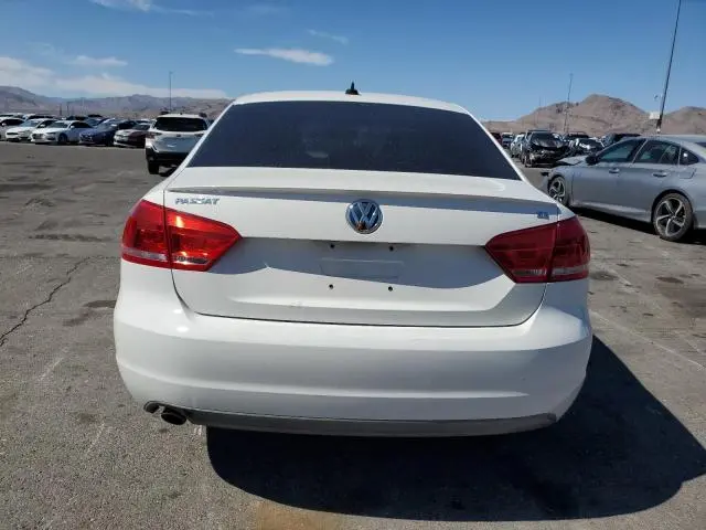 2013 VOLKSWAGEN PASSAT SE  