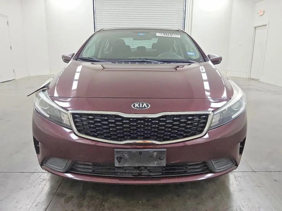 2017 KIA FORTE LX  
