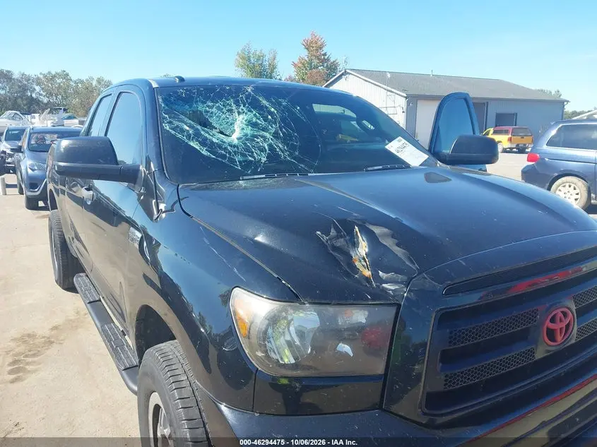 2011 TOYOTA TUNDRA GRADE 5.7L V8
