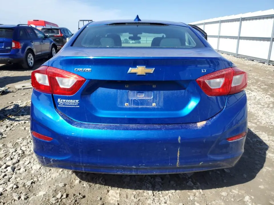 2017 CHEVROLET CRUZE LT  