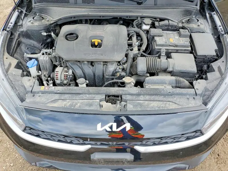 2023 KIA FORTE LX  