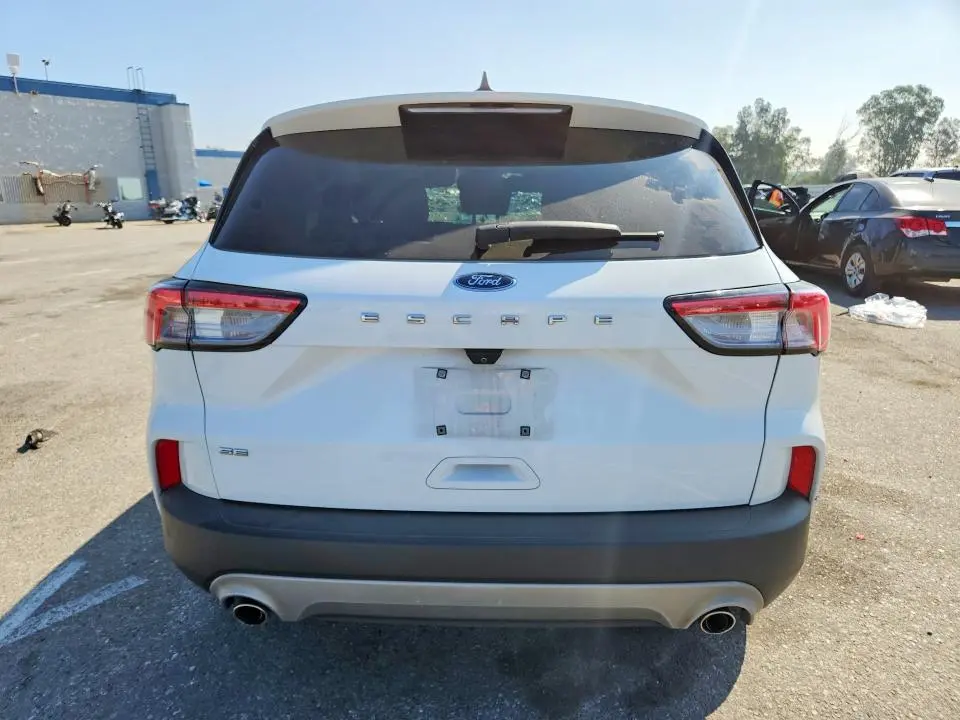 2022 FORD ESCAPE SE  