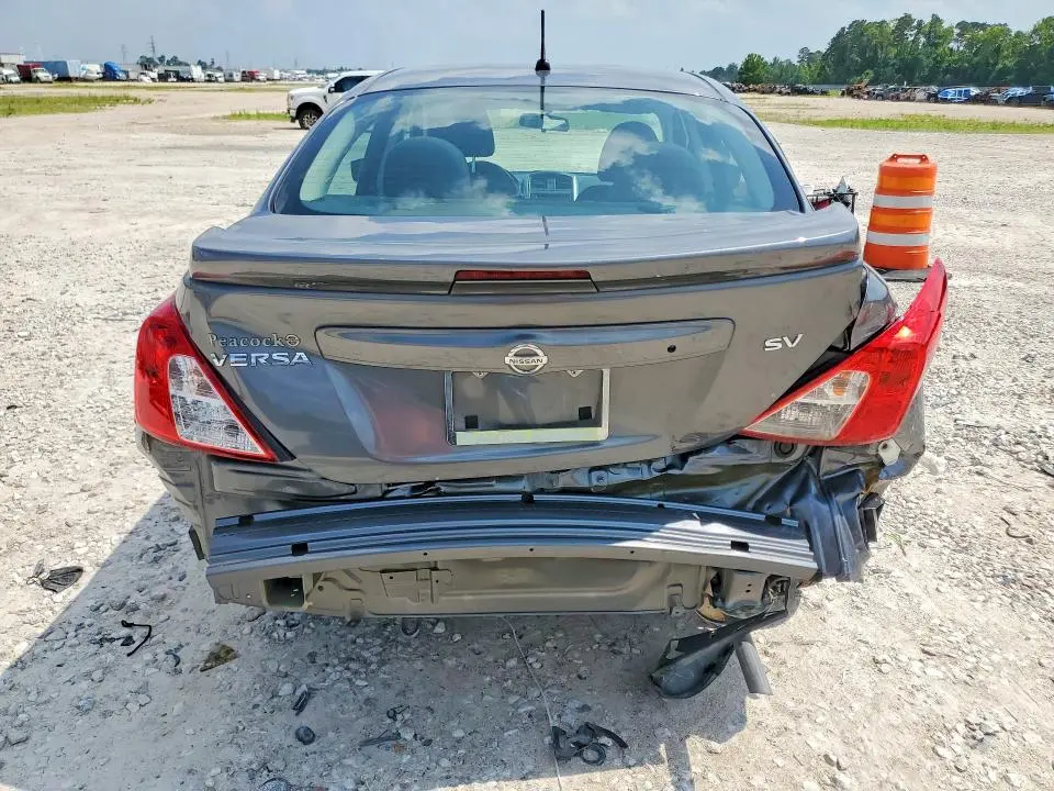 2018 NISSAN VERSA SV  