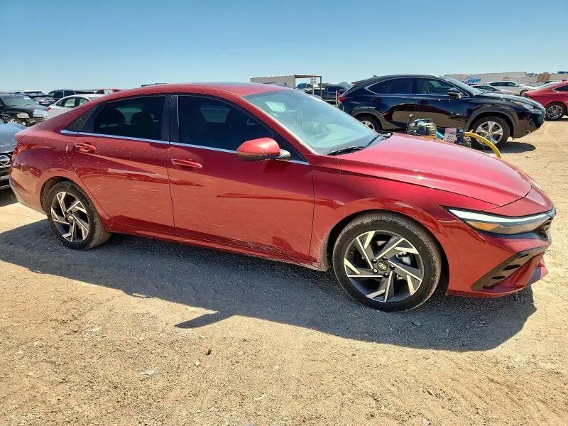 2024 HYUNDAI ELANTRA SEL  