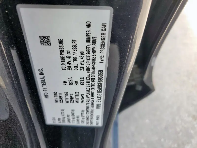 2025 TESLA MODEL 3   