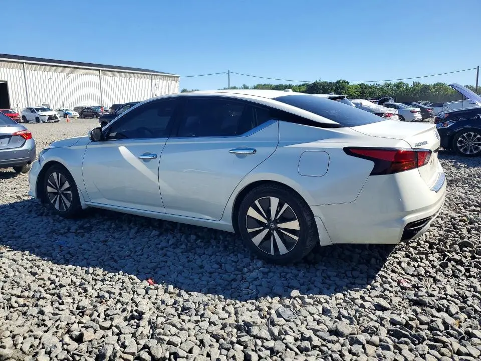 2019 NISSAN ALTIMA SV  