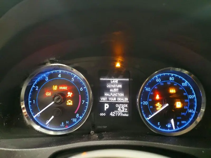 2019 TOYOTA COROLLA LE  