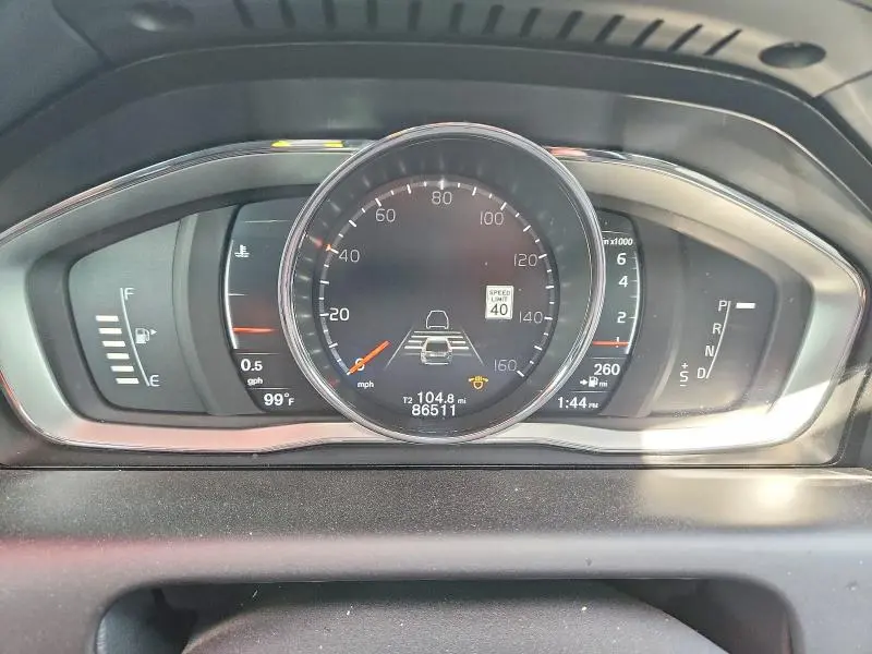 2017 VOLVO XC60 T5 DYNAMIC  