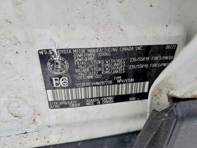 2022 TOYOTA RAV4 XLE  