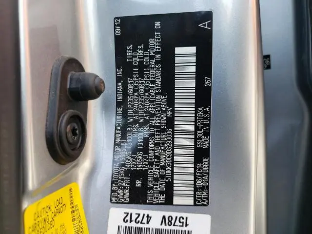 2013 TOYOTA SIENNA LE  