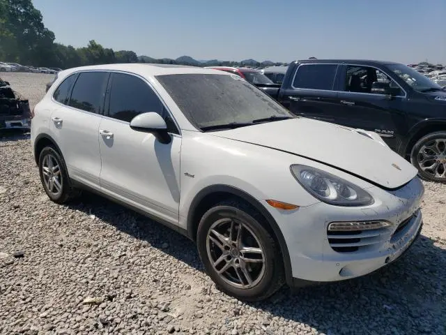 2013 PORSCHE CAYENNE   
