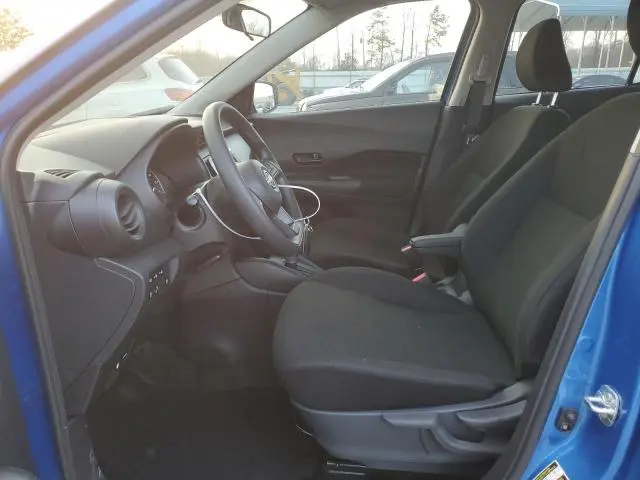 2024 NISSAN KICKS S  