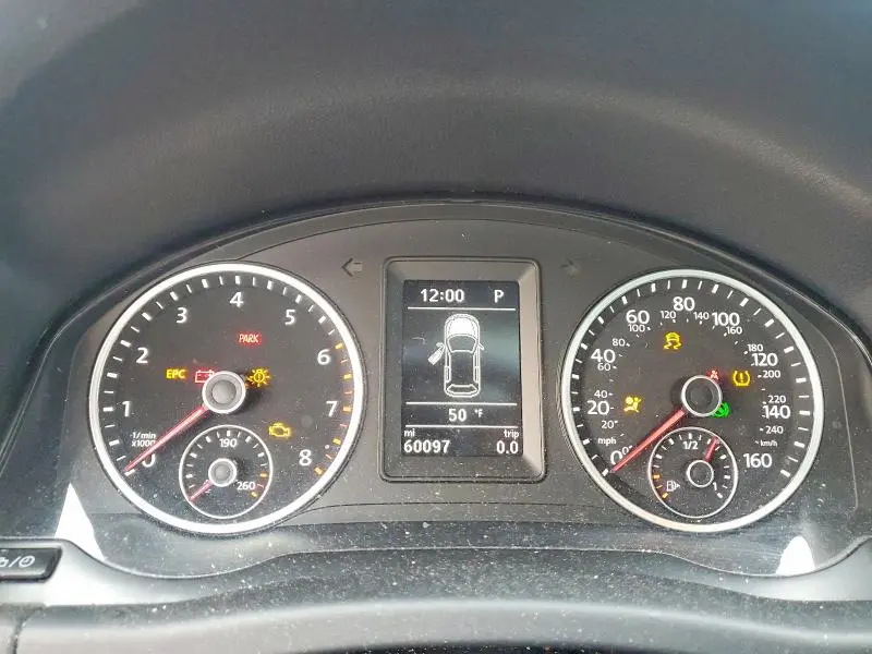 2016 VOLKSWAGEN TIGUAN S  