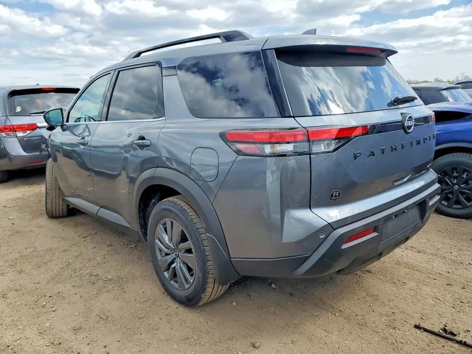 2025 NISSAN PATHFINDER SV  