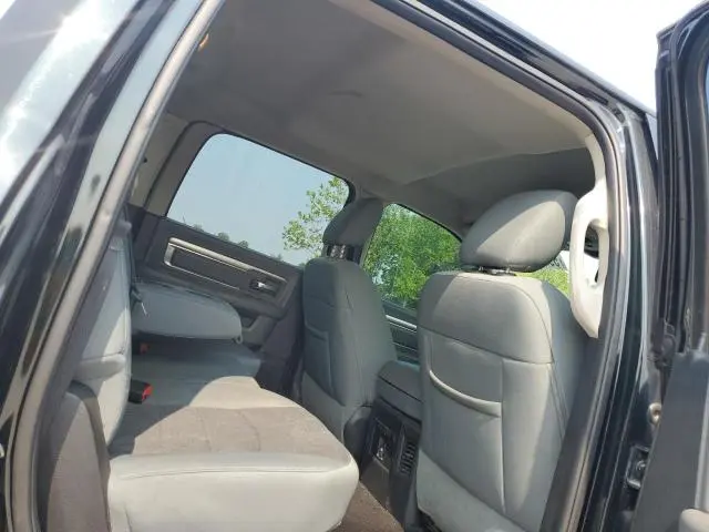 2015 RAM 1500 SLT  