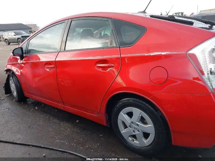 2011 TOYOTA PRIUS THREE