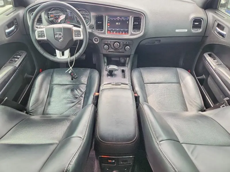 2013 DODGE CHARGER SXT  