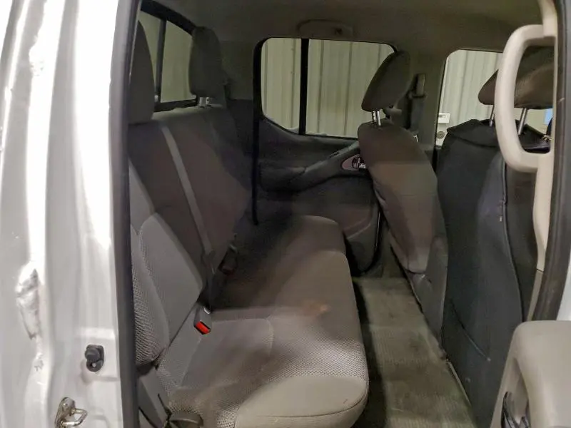 2016 NISSAN FRONTIER S  