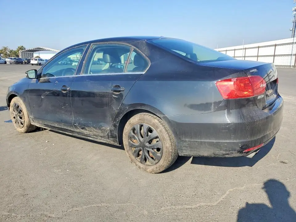 2013 VOLKSWAGEN JETTA SE  