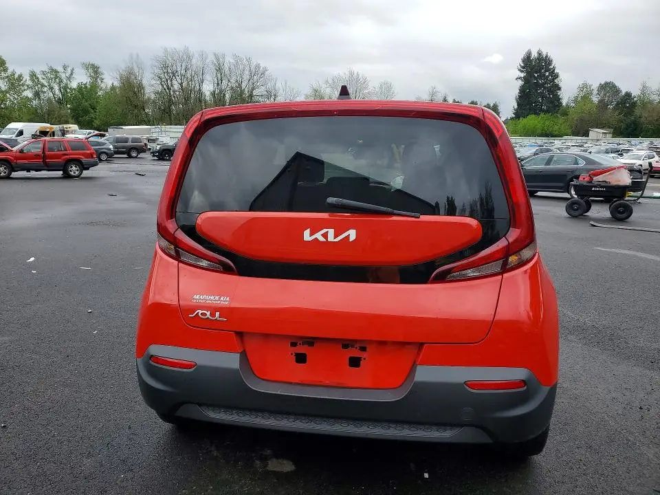2022 KIA SOUL LX  