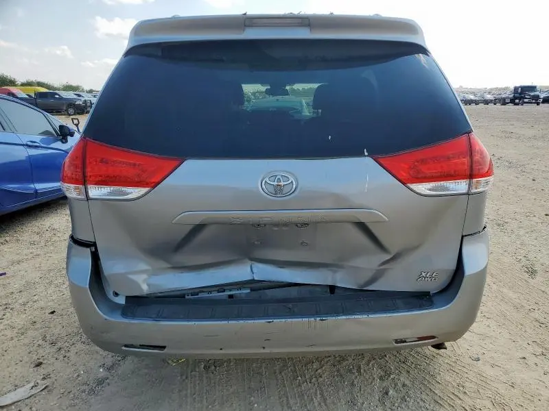 2012 TOYOTA SIENNA XLE 7 PASSENGER  