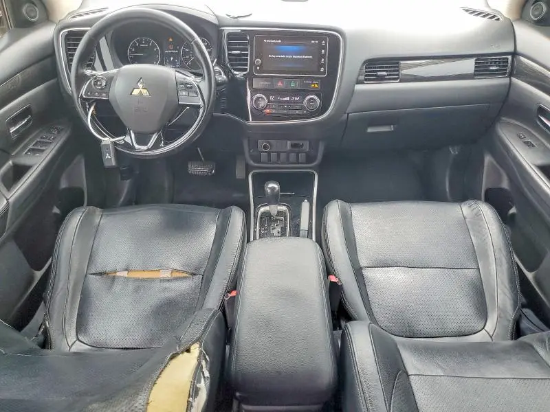 2017 MITSUBISHI OUTLANDER SE  