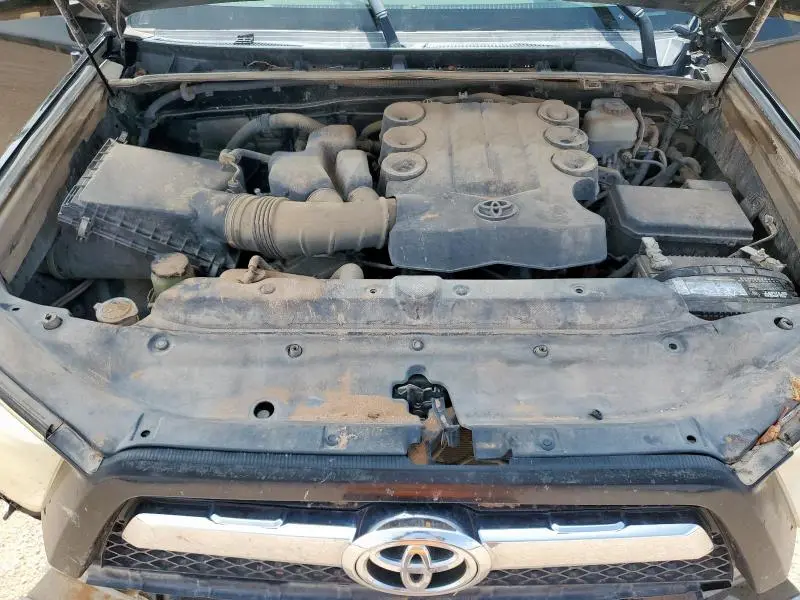 2010 TOYOTA 4RUNNER SR5  