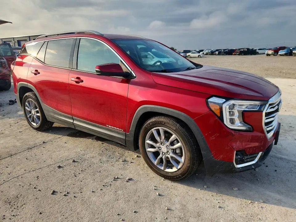 2022 GMC TERRAIN SLT  