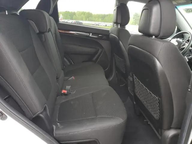 2014 KIA SORENTO LX  