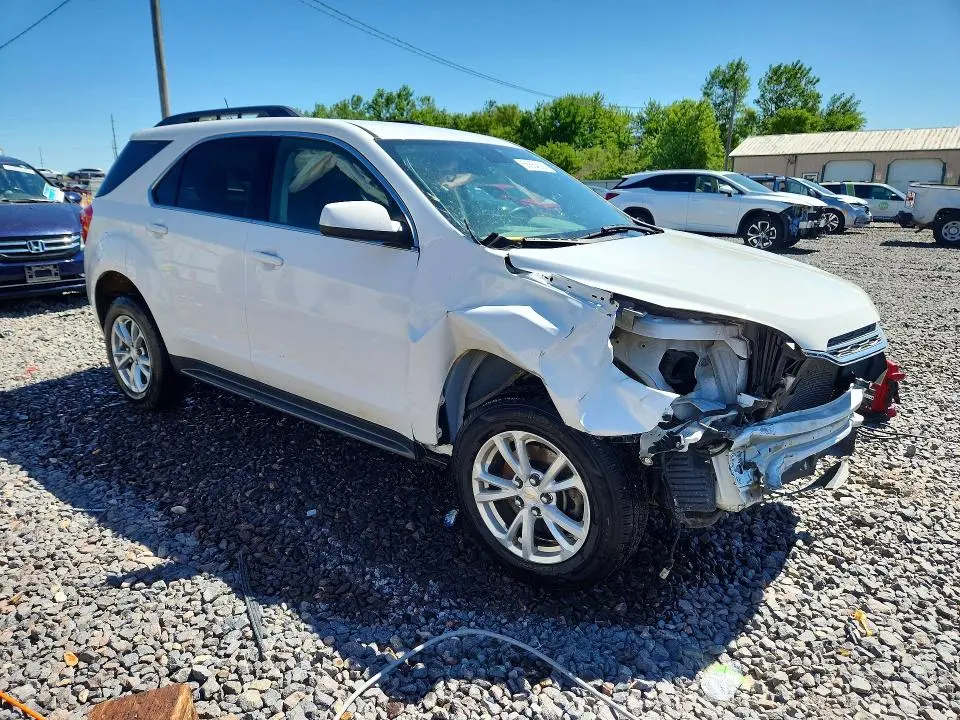 2017 CHEVROLET EQUINOX LT  