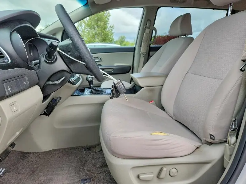 2016 KIA SEDONA LX  