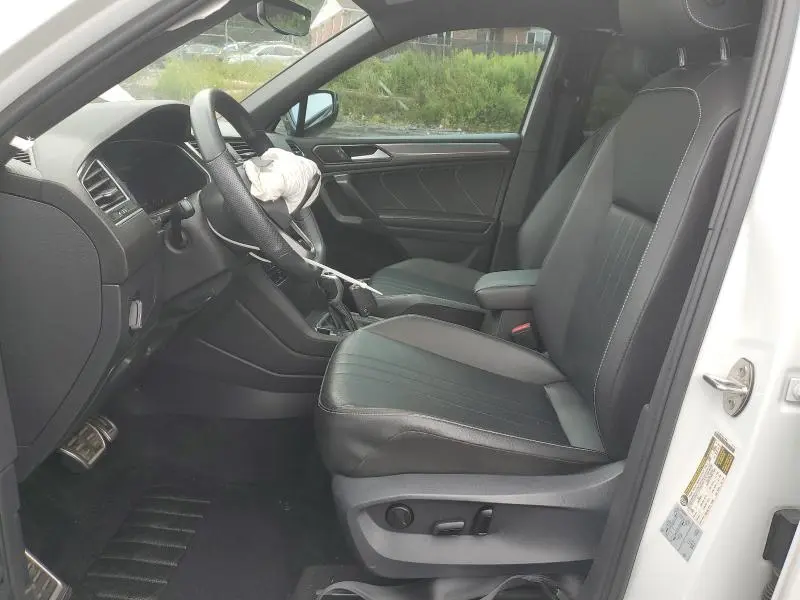 2022 VOLKSWAGEN TIGUAN SE R-LINE BLACK  