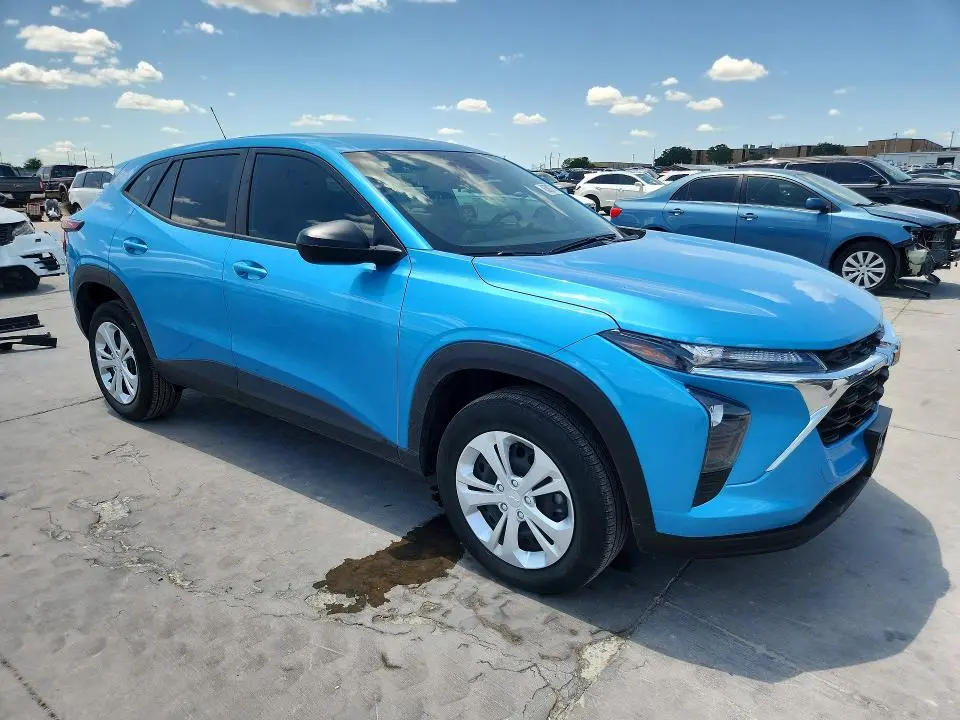 2025 CHEVROLET TRAX LS  