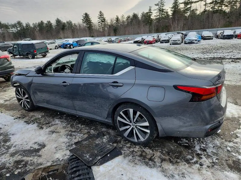 2019 NISSAN ALTIMA SR  