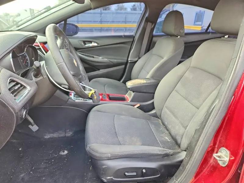 2017 CHEVROLET CRUZE LT  